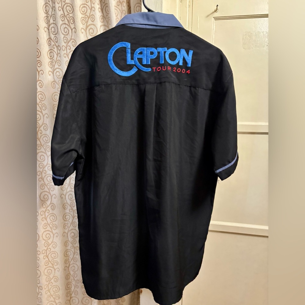 ERIC CLAPTON 2004  MEN’S LOUNGE/BOWLING SHIRT, VERY GOOD CONDITION,LARGE SIZE